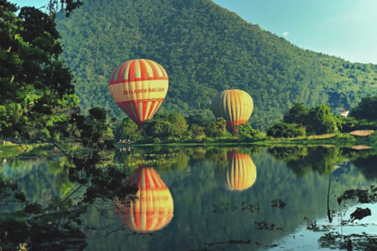 Experience a Hot Air Balloon Ride